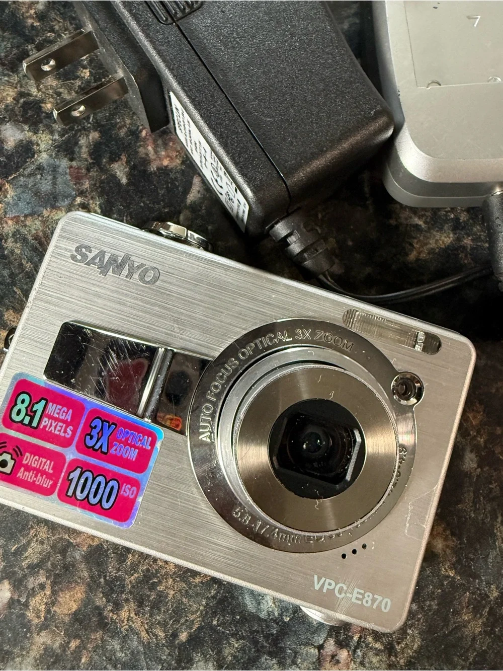 Sanyo Point and Shoot Digital Camera 8.1 mp